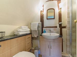 En-suite- click for photo gallery